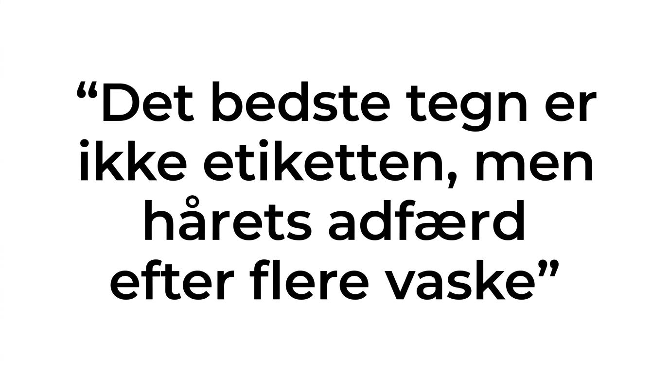 Fremhævet citat om at den bedste fugtgivende shampoo vurderes på resultater efter flere vaske, ikke på hvad flasken lover.